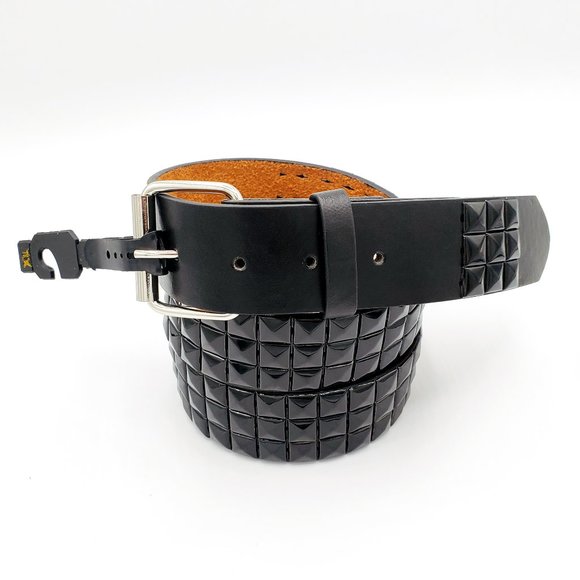 New All Black Studded Leather Belt Unisex 3-Rows Metal Pyramid Size Medium - Picture 2 of 2